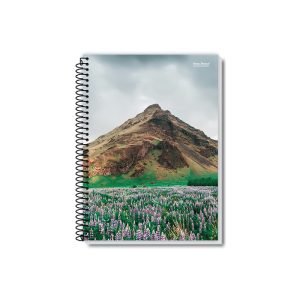 A Coleção New de cadernos universitários reúne modelos de 1 a 20 matérias com capa dura resistente, ideais para o dia a dia escolar ou universitário. As capas estampam belas paisagens naturais, como montanhas imponentes, praias paradisíacas e folhagens verdes exuberantes, transmitindo inspiração, tranquilidade e contato com a natureza enquanto você estuda