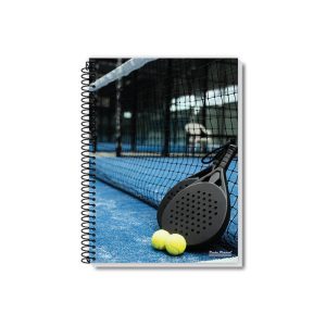 A Coleção Up reúne cadernos universitários e cadernos 1/8 de 1 e 10 matérias, com capa dura resistente e acabamento de alta qualidade. As capas trazem estampas esportivas vibrantes, inspiradas em modalidades como tênis, futebol, surfe e skate, transmitindo movimento, energia e motivação para o seu dia a dia de estudos.